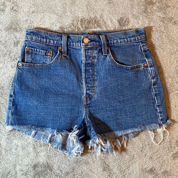 Levi’s 501 Button Fly Denim cut Off Raw Hem Shorts Size 28 - Picture 3 of 11